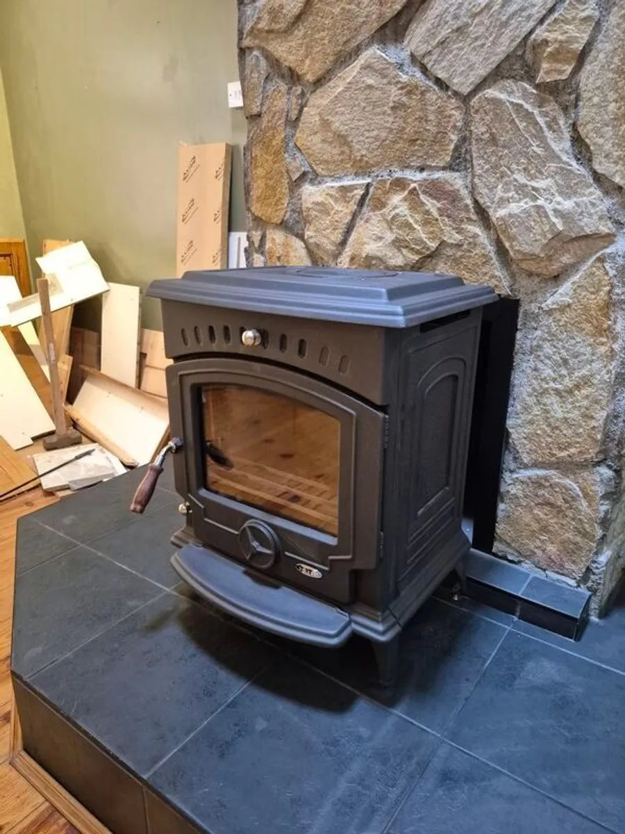 Stanley  Tara Stove - Image 1
