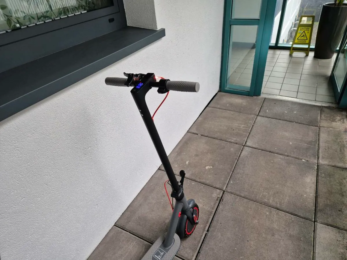 Used Aovopro ES80 Escooter - Image 4