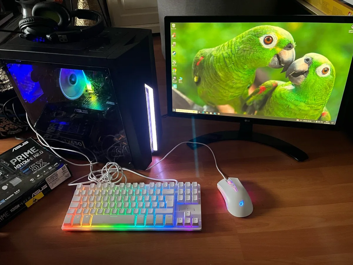 Custom gaming setup - Image 2
