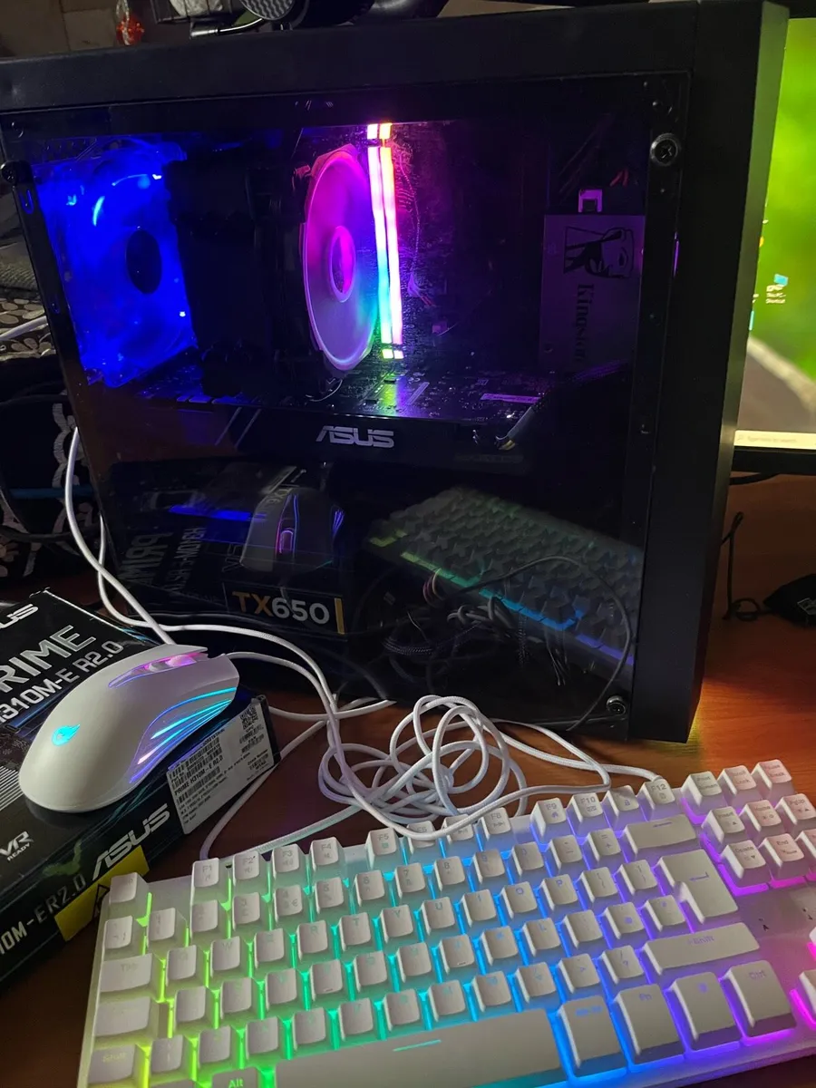 Custom gaming setup - Image 4