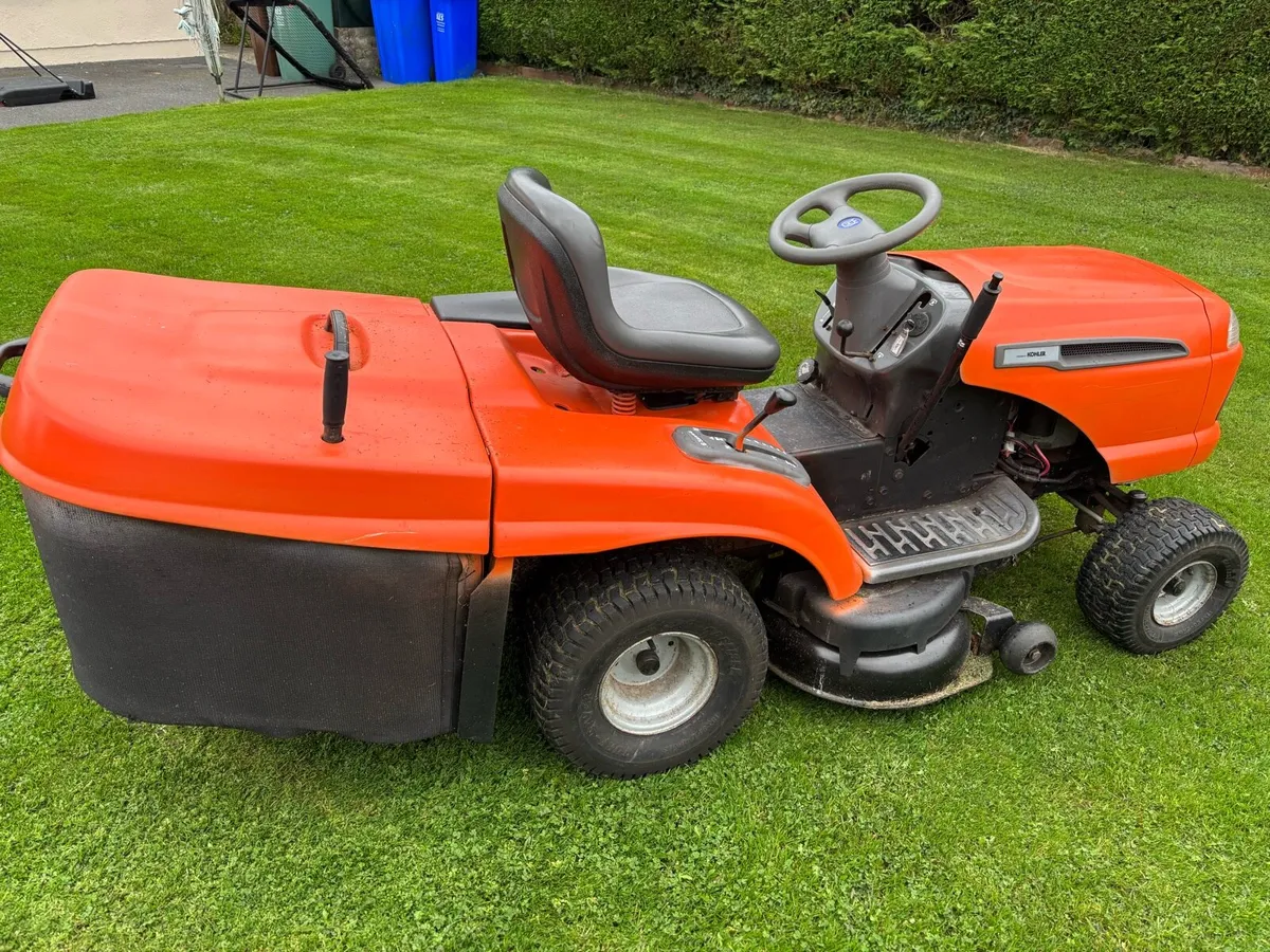 Husqvarna CT151 Ride on Lawnmower - Image 4