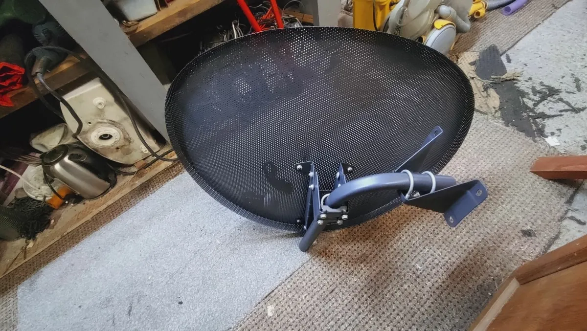 Sky satellite dish (new) - Image 1