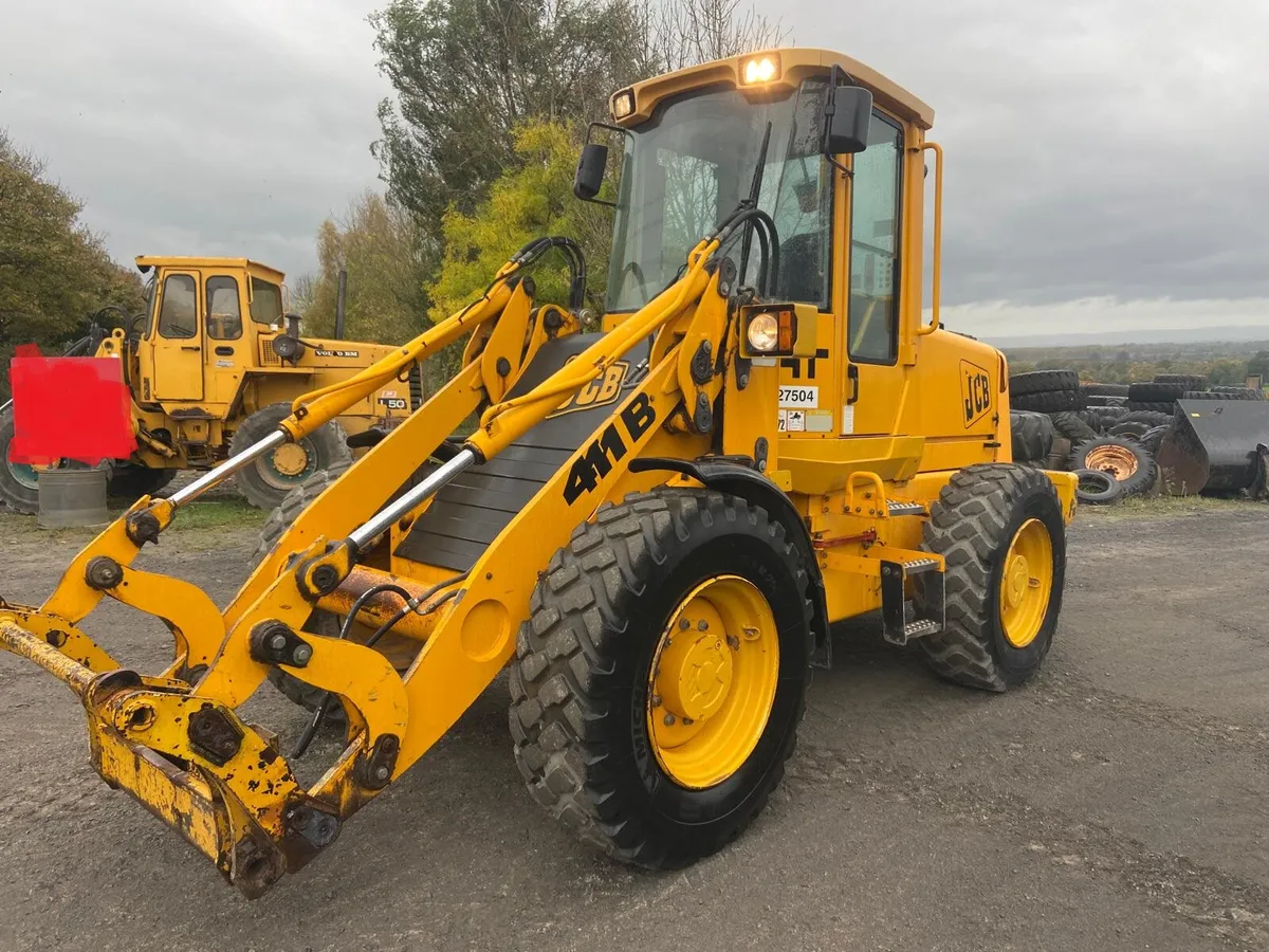 JCB 411 Loading Shovel - Image 4
