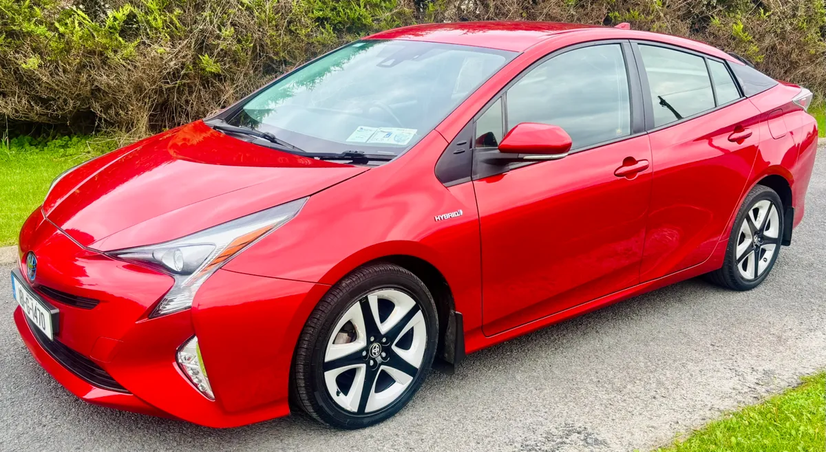 2018 TOYOTA PRIUS HYBRID IMMACULATE - Image 2