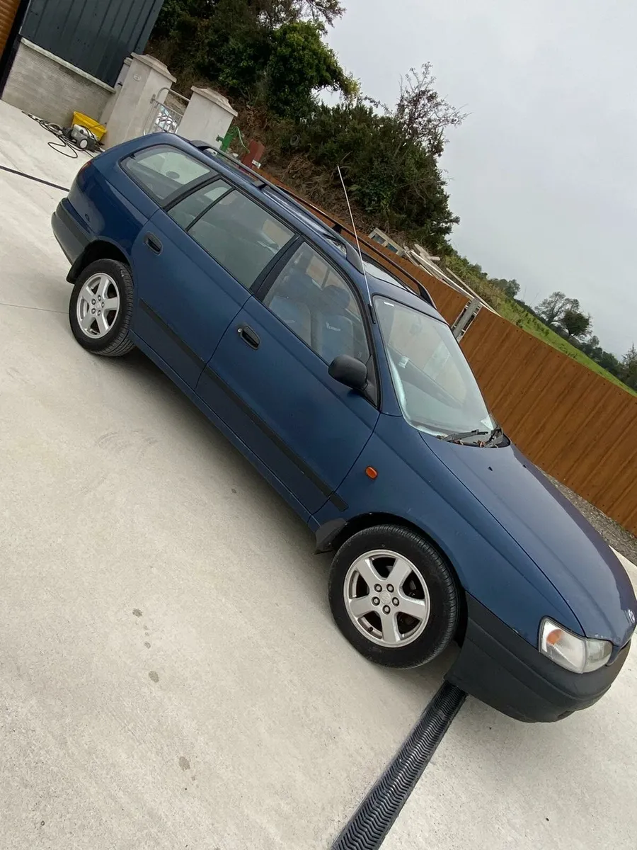 1996 toyota carina estate - Image 1
