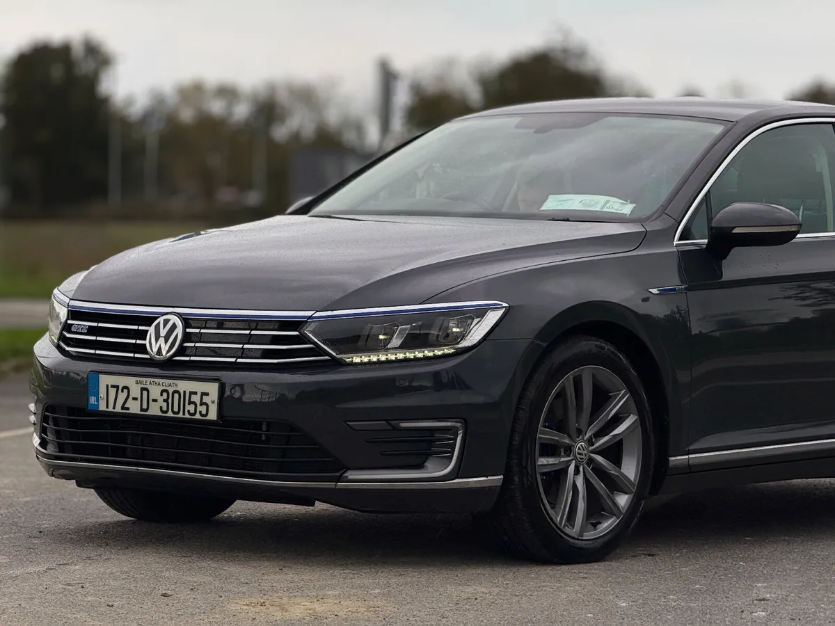 Volkswagen Passat 2017 GTE AUTO High Line - Image 3