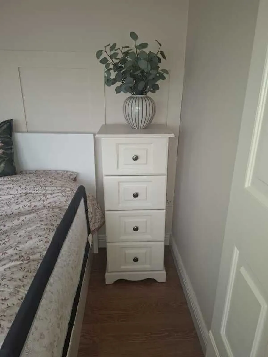 Complete set of bedroom furniture - Image 3