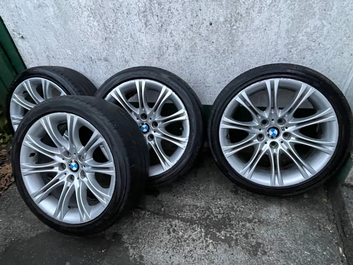 BMW 5 Series Set Of Wheels - Image 2