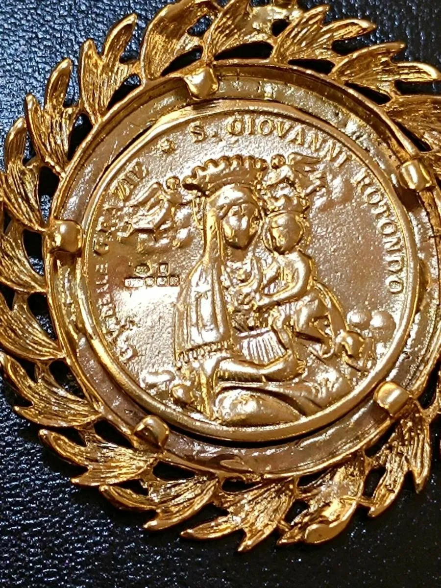 9k Gold Heavy Padre Pio/ Marry Medal Pendant - Image 3