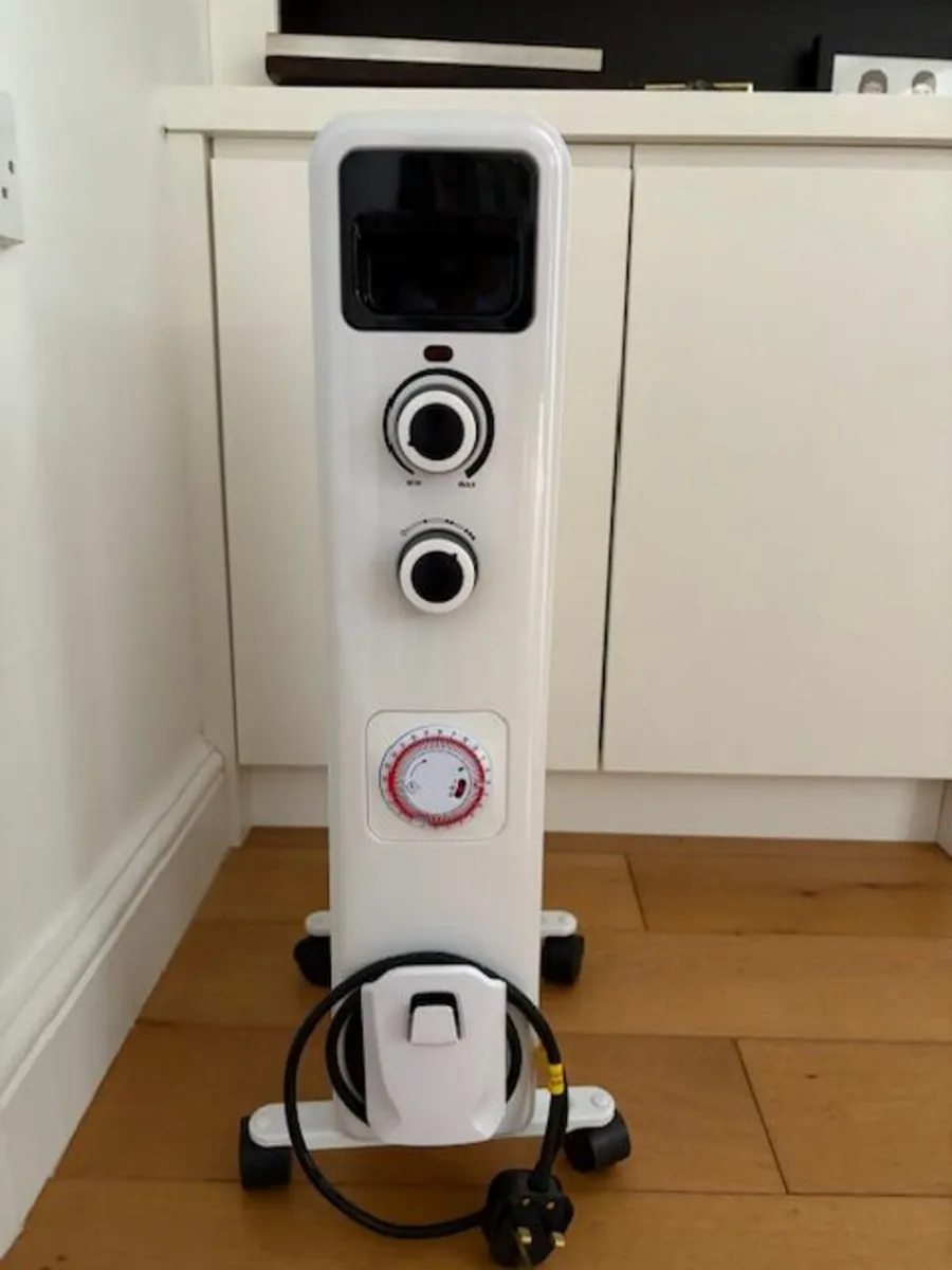 1,500W  portable Oil filled Radiator with timer - Image 2