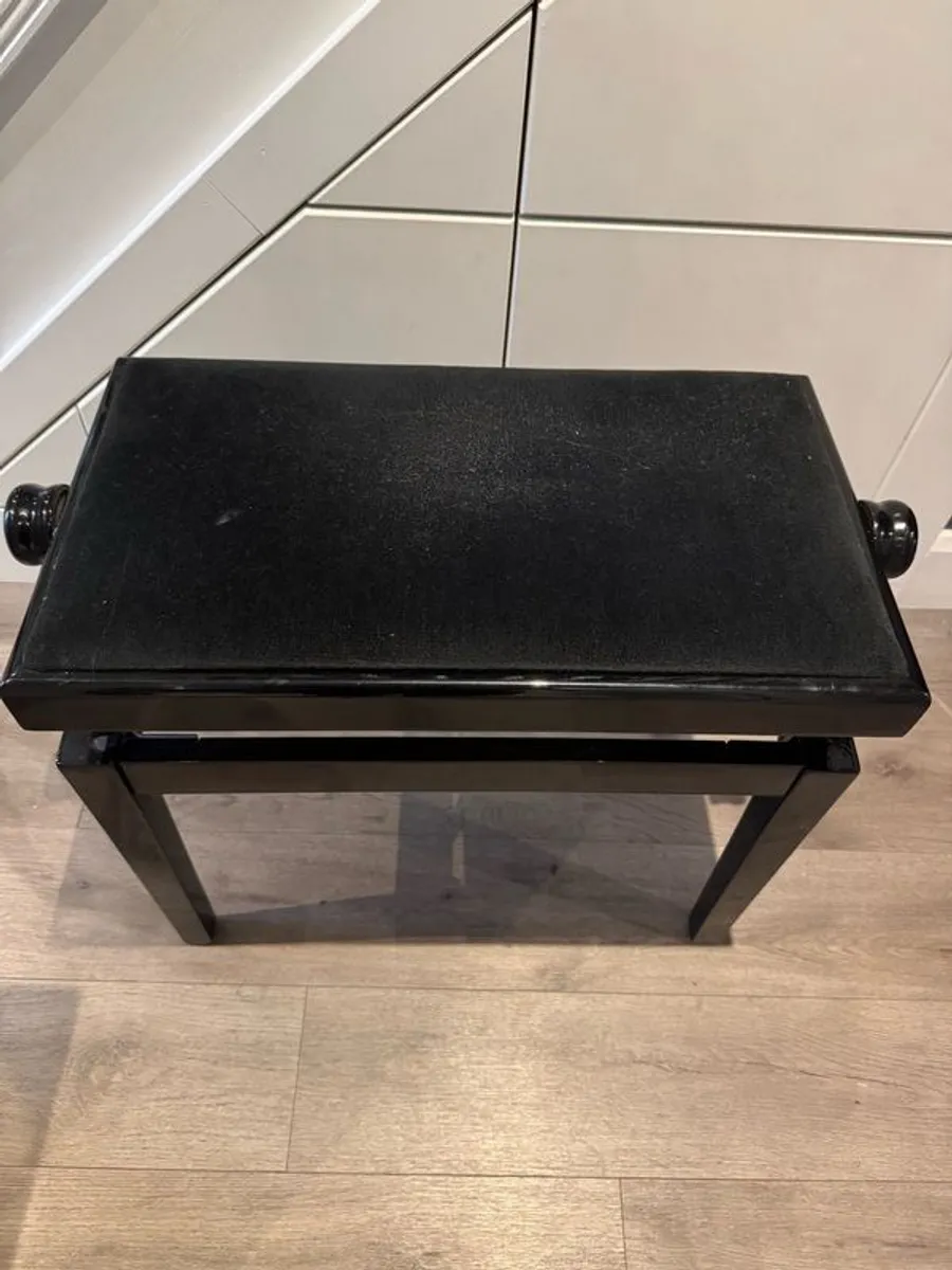 Piano stool going cheap! - Image 2