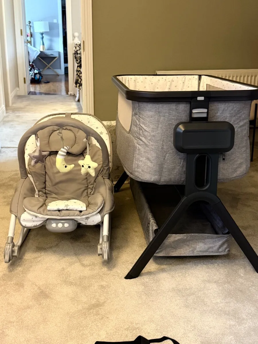 Next to me co sleeper & baby rocker - Image 1