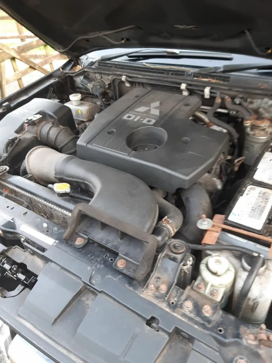 Mitsubishi Pajero 2008 - Image 3