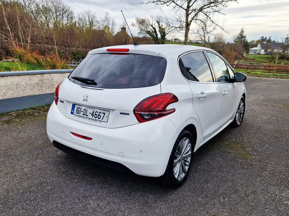 Peugeot 208 1.2 VTI 82 Alure 5DR 82HP - Image 4