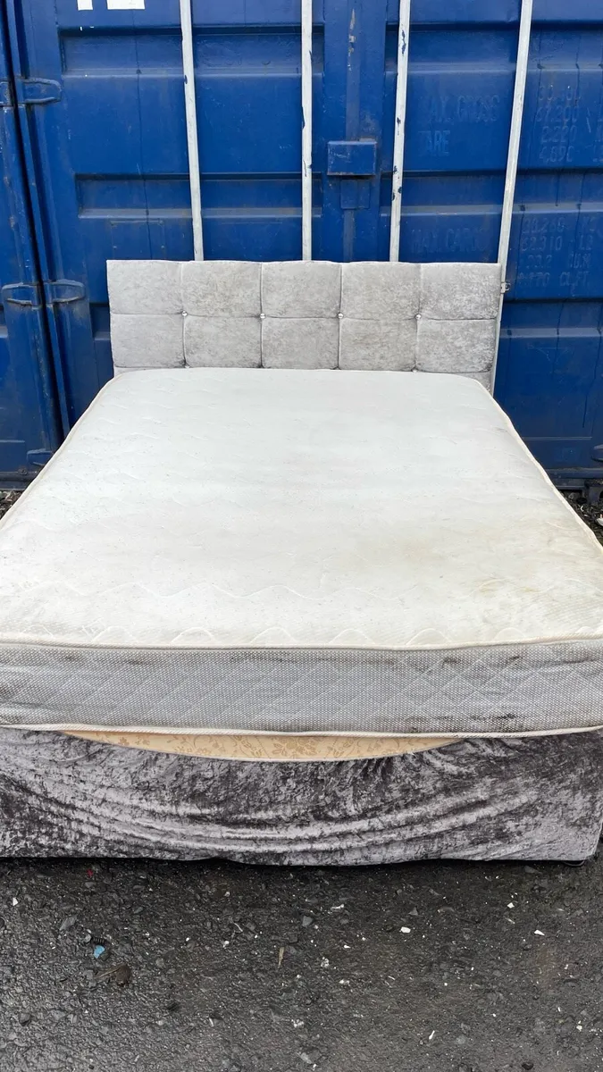 Double bed and mattress - Image 1