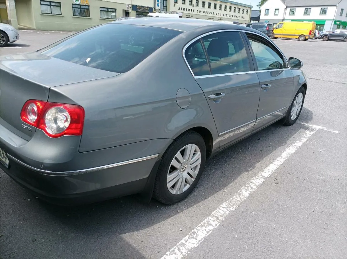 V.W  Passat 2.0 TDI High Line - Image 3