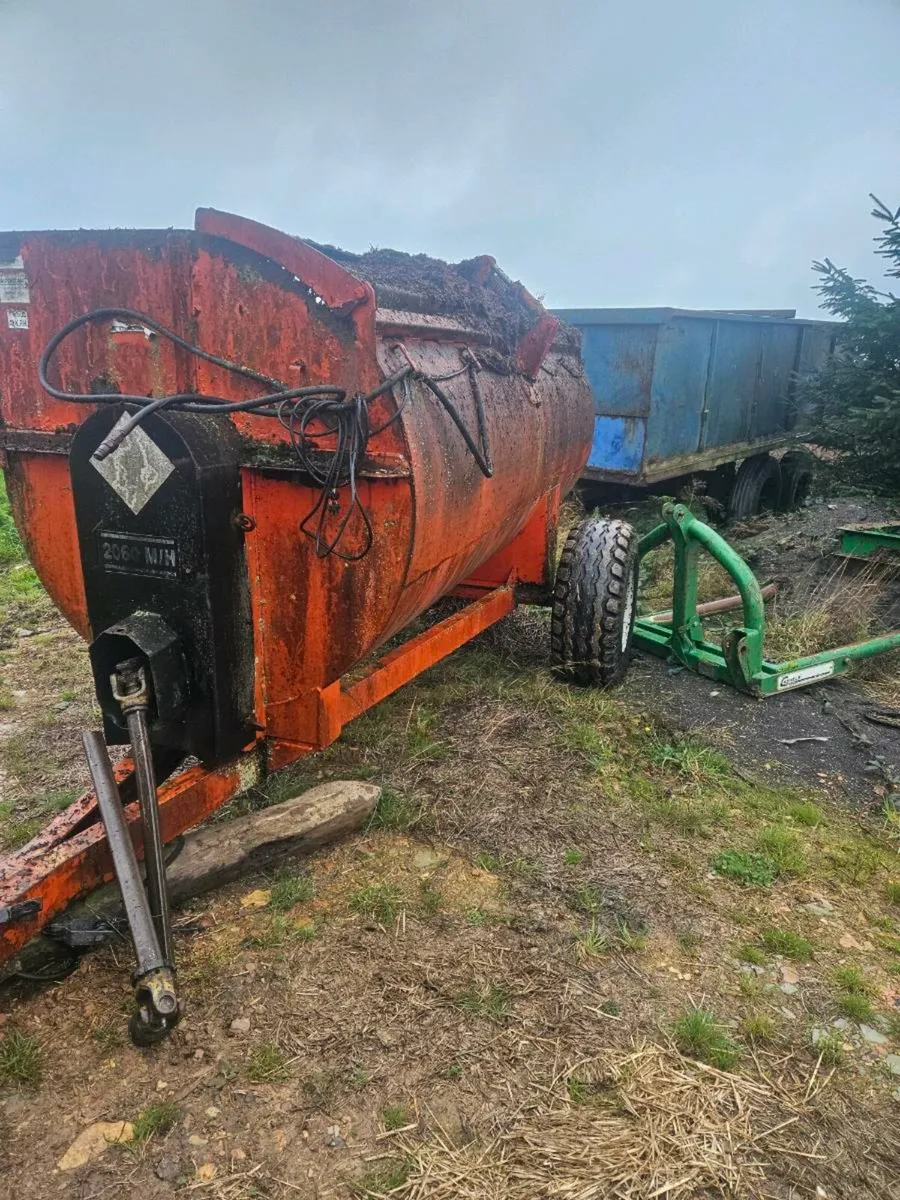 abbey dung spreader - Image 1