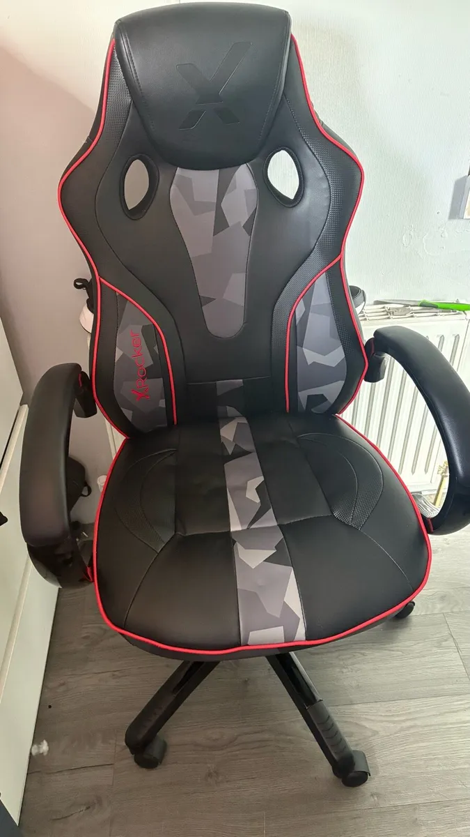 Gaming chair - Image 1