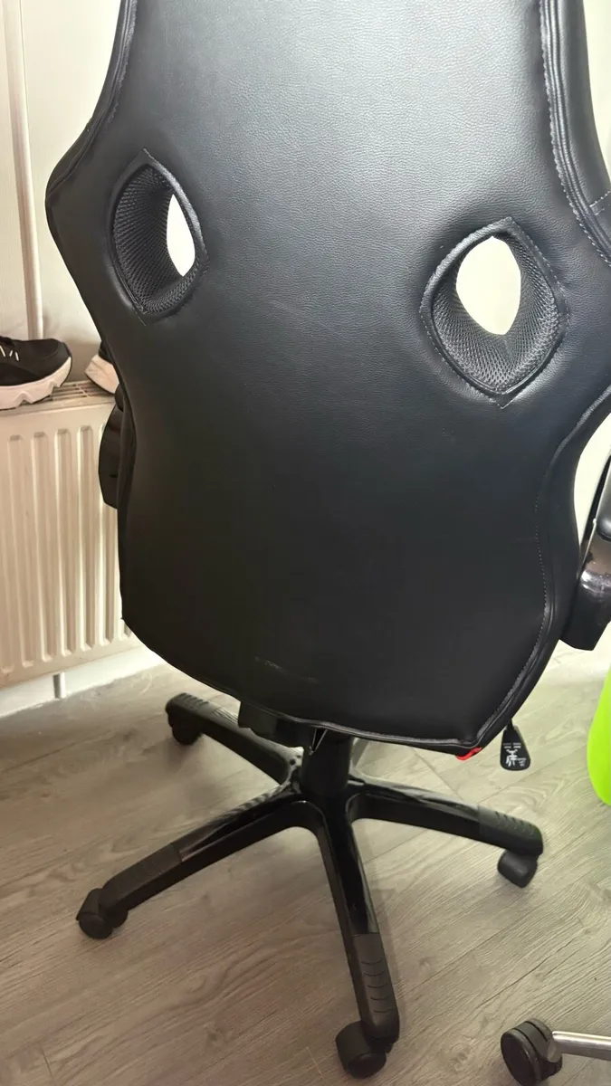Gaming chair - Image 3