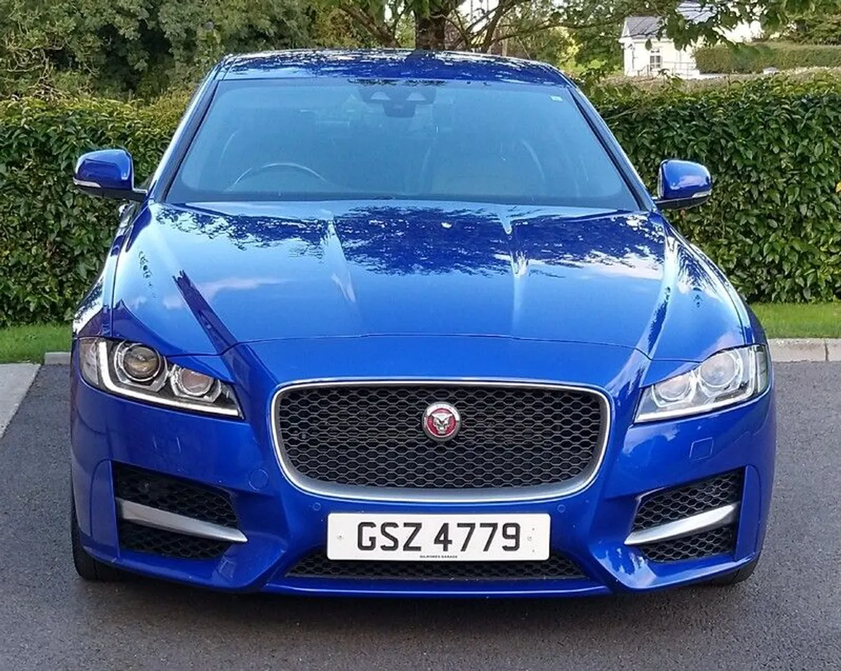 2018 Jaguar XF - Image 3