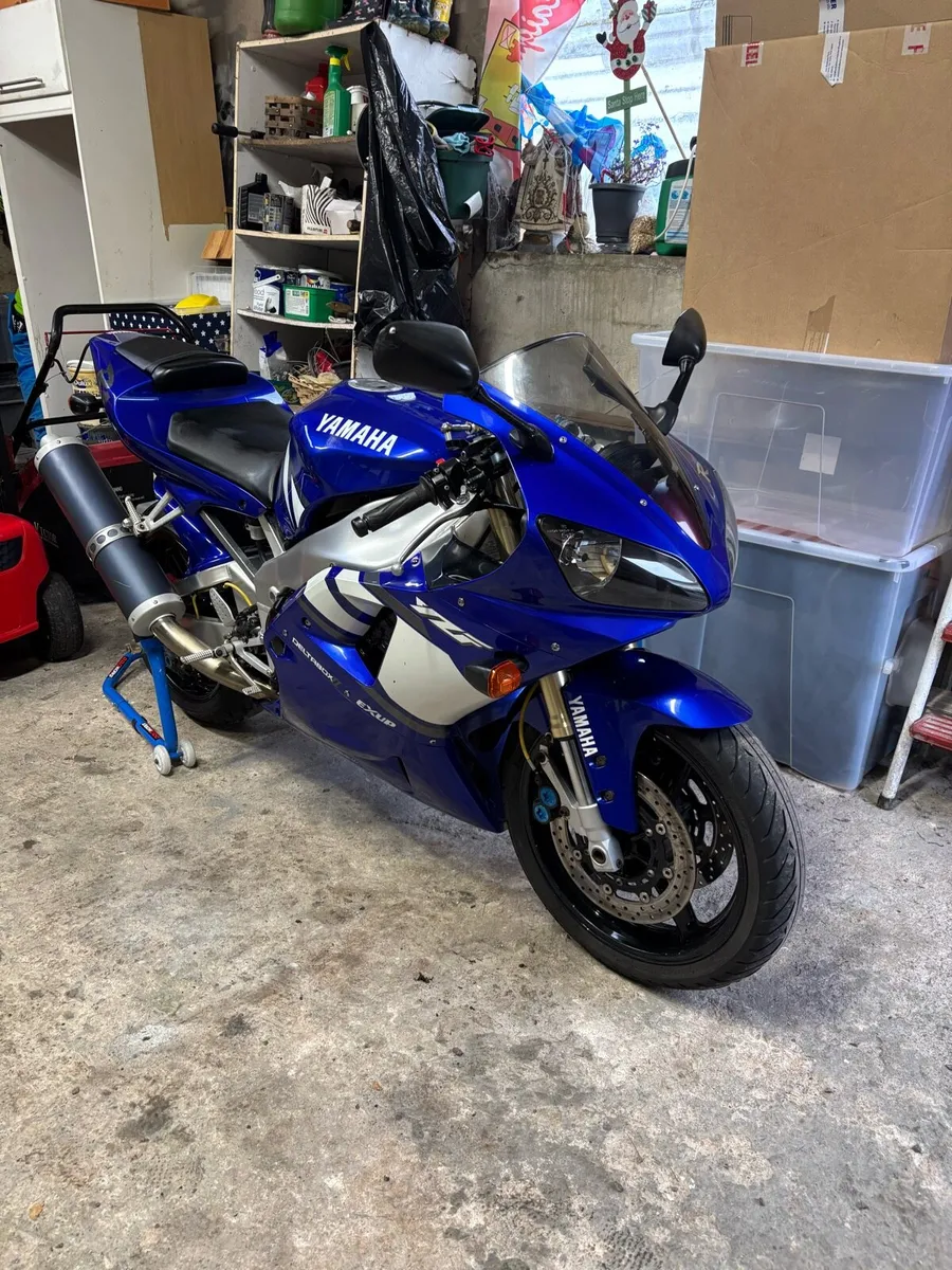 Yamaha R1 2002 - Image 3