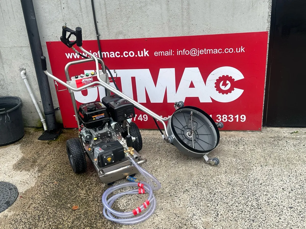 Petrol pressure washer - Image 1