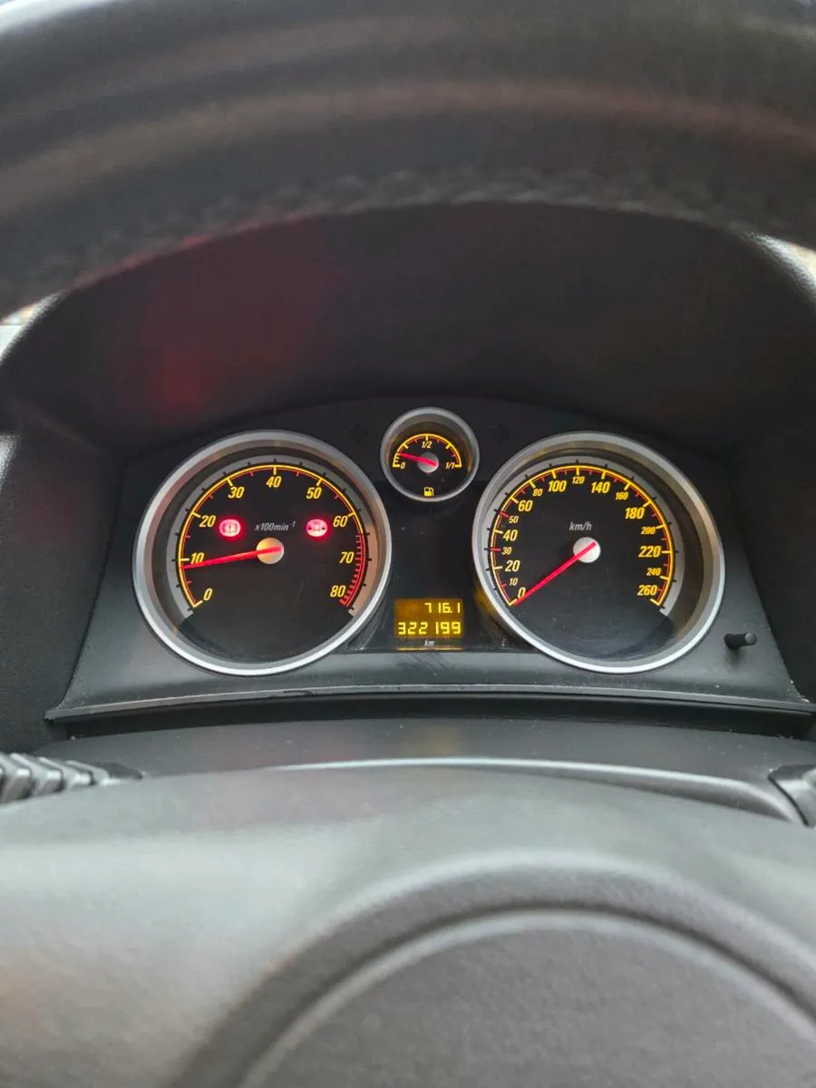 Opel Astra GTC 1.4 Petrol - Image 2