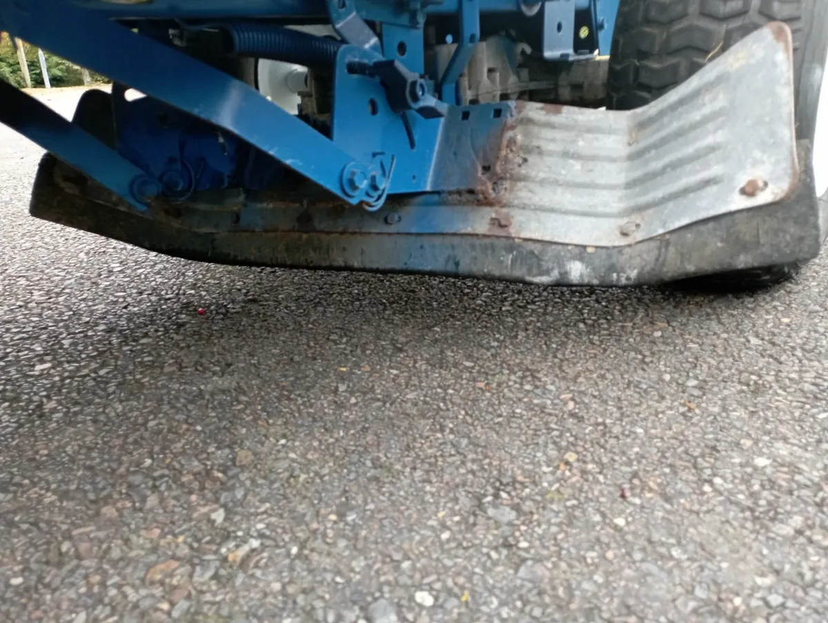 Small Garden tractor and low loader for sale - Image 2