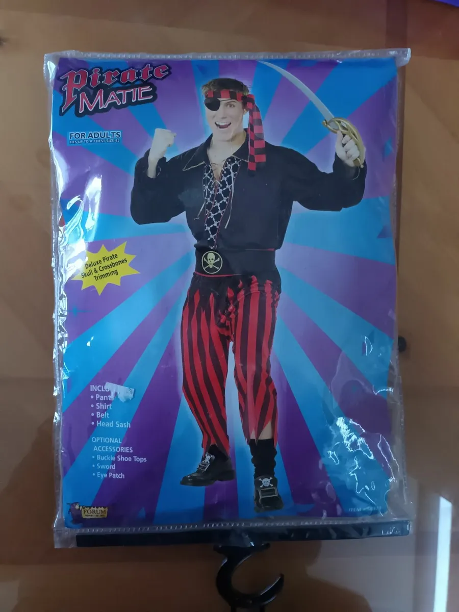 Halloween Outfit - Adult Pirate costume - Image 1
