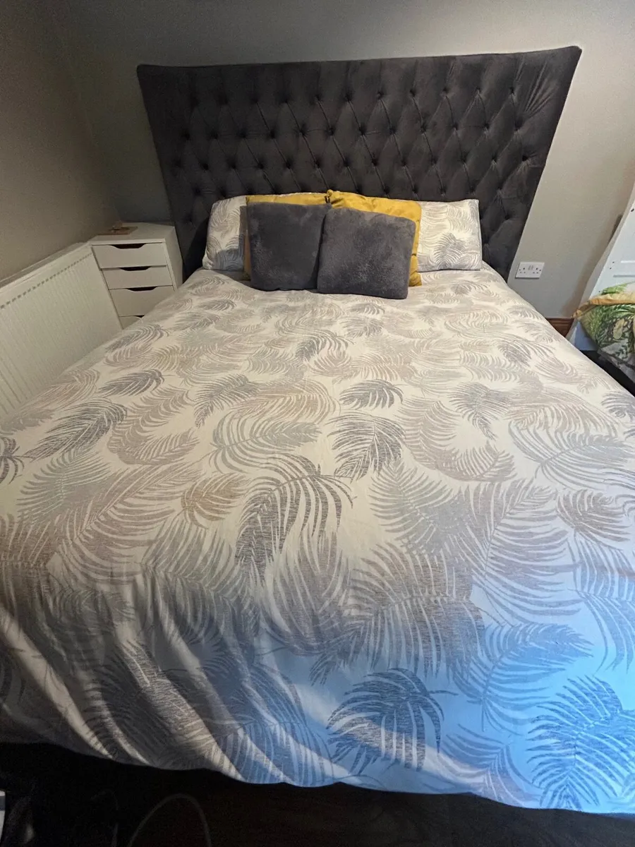 5ft king Bed - Image 1