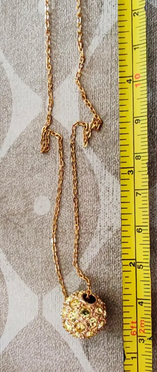 Goldtone pendant - Image 3