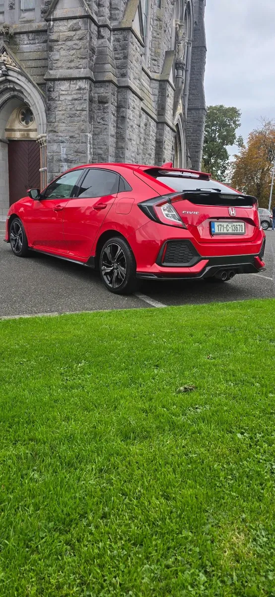 Honda Civic 2017 - Image 3