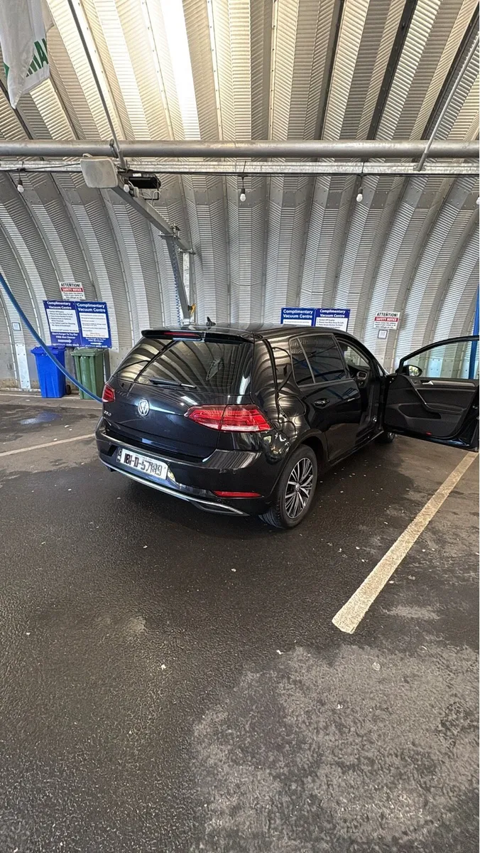VW Golf 1.0 - Image 2