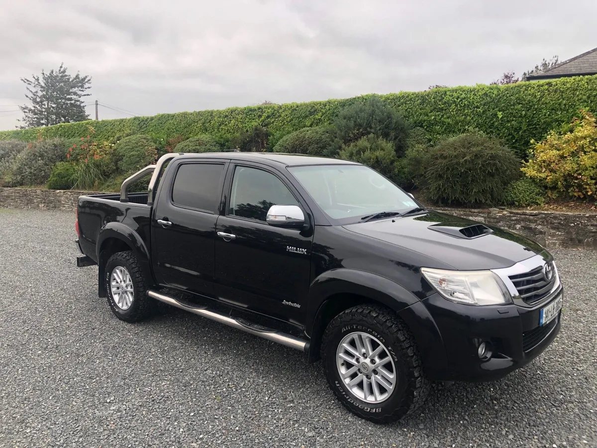 141 Hilux 3.0 Invincible - Image 2