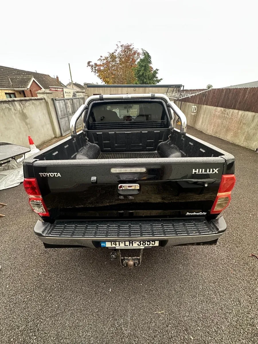 Toyota Hilux 141 3.0L Invincible - Image 4