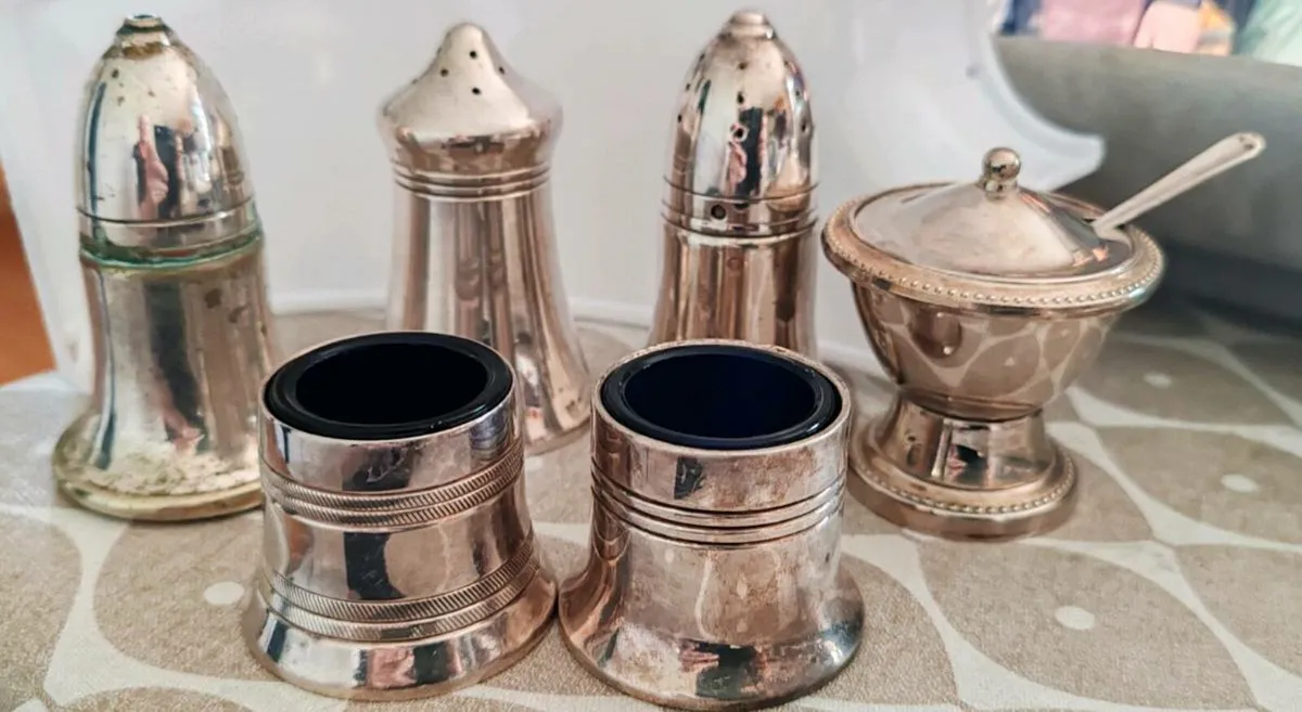 6 vintage salt, pepper and mustard pots - Image 2