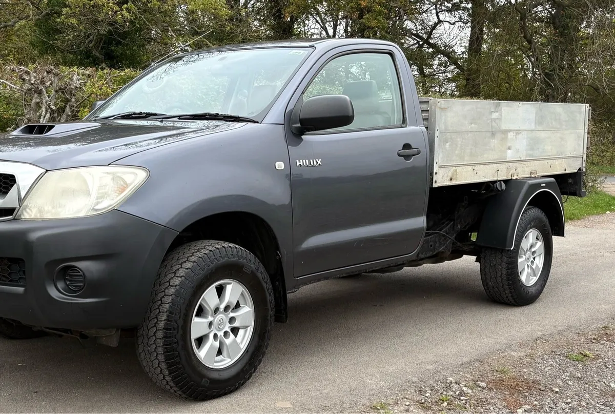Toyota Hilux 2011 . 4x4 - Image 1