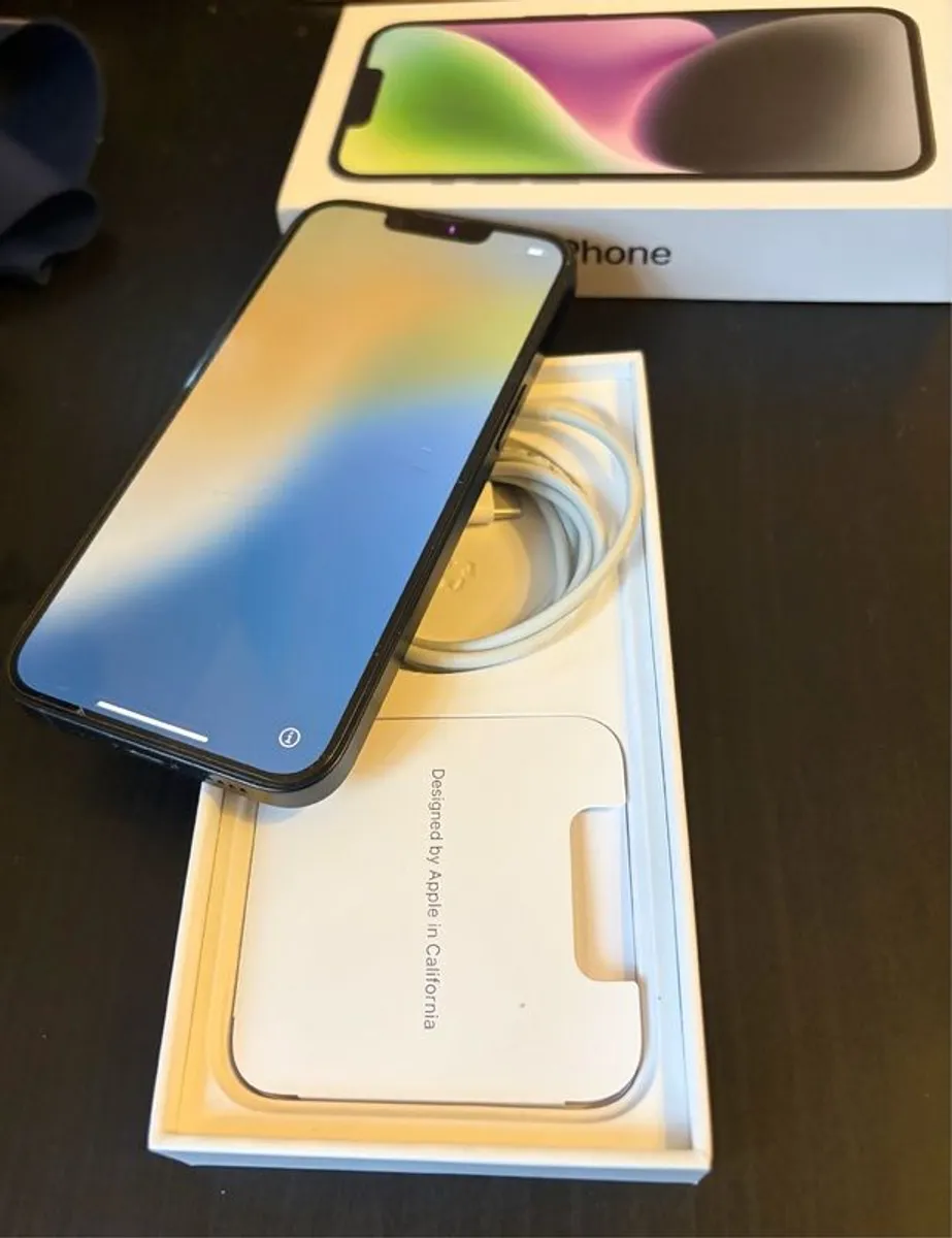 iPhone 14 - Image 1