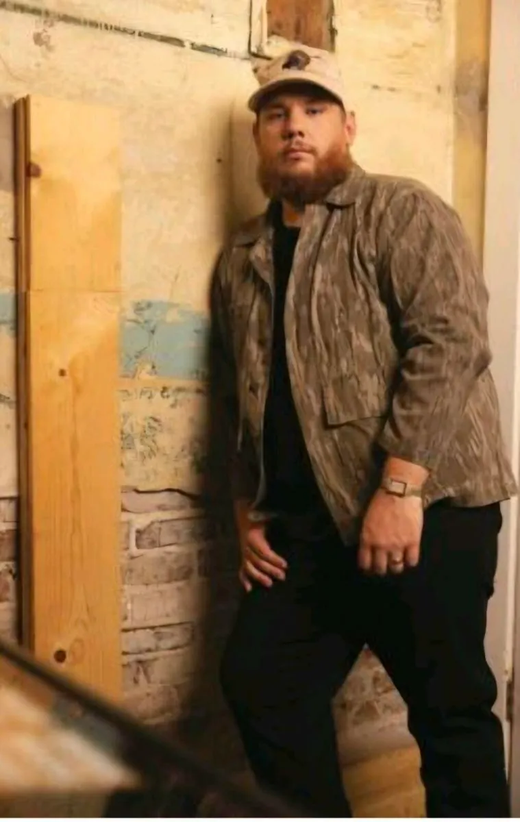 2 x Luke Combs Tickets Slane Caslte