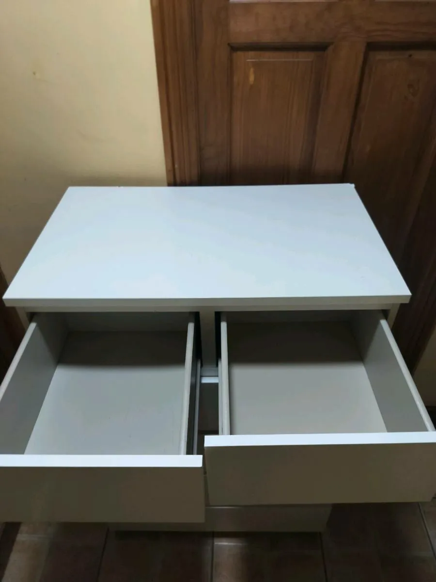 Chest of 6 drawers Malm white - Image 2