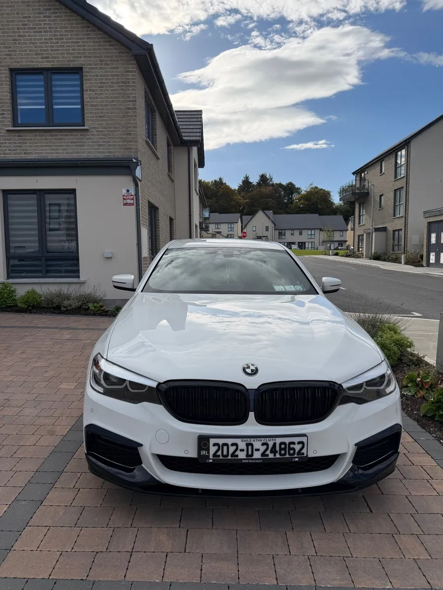 BMW 2020 530e - Image 2