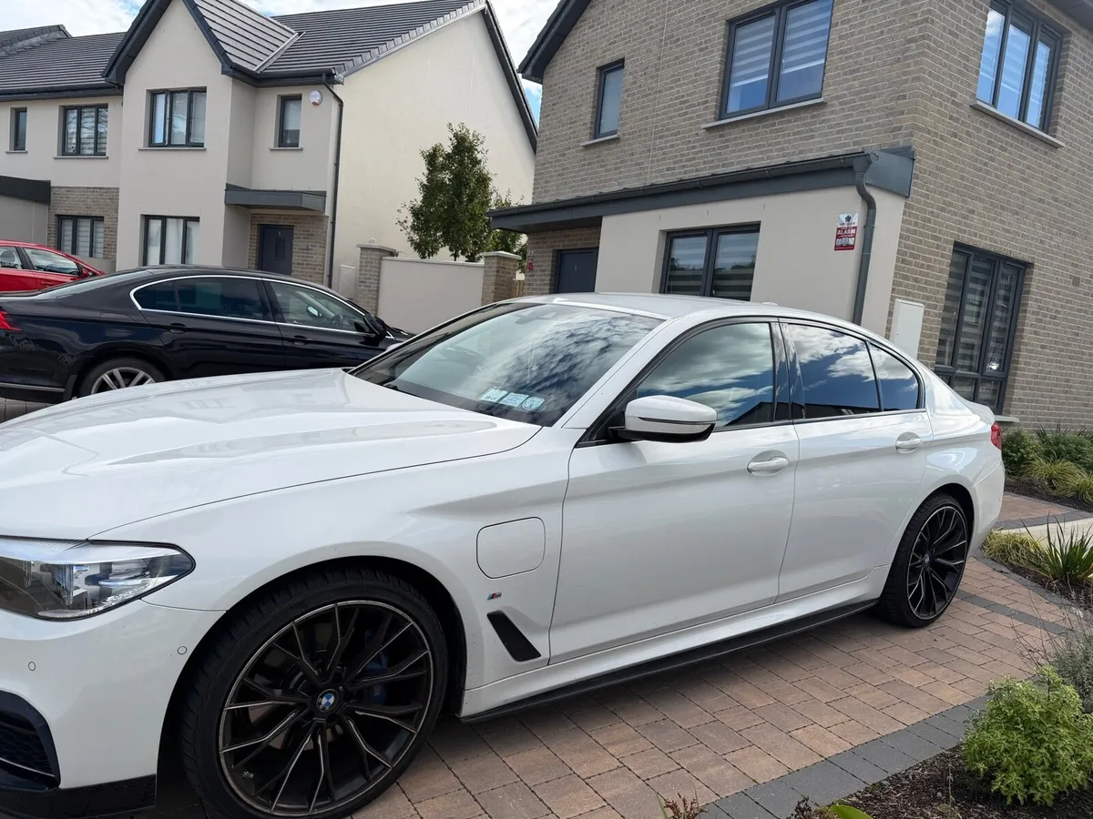BMW 2020 530e - Image 3