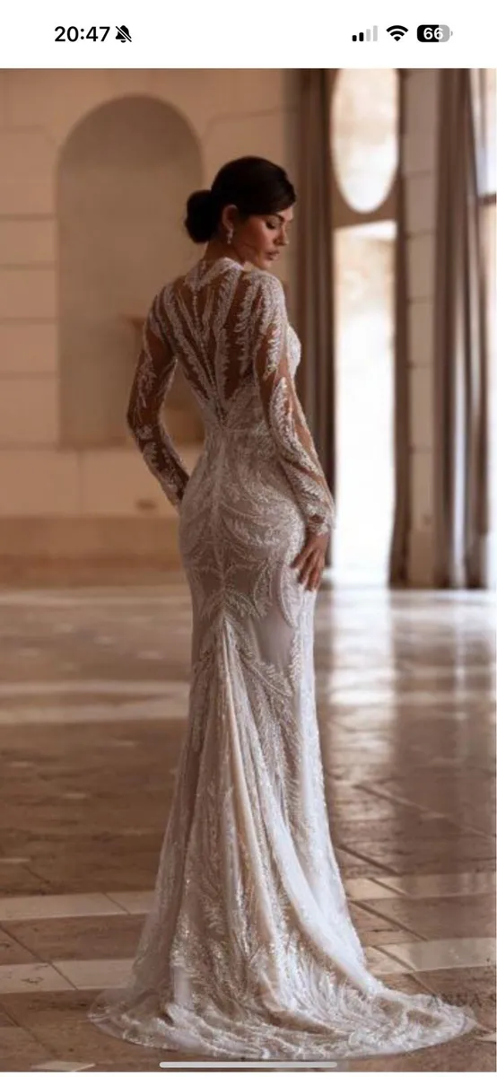 Wedding dress - Image 2