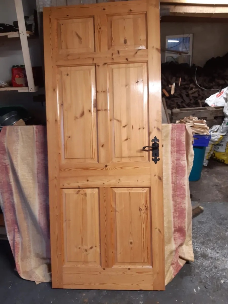 Pine solid doors - Image 1