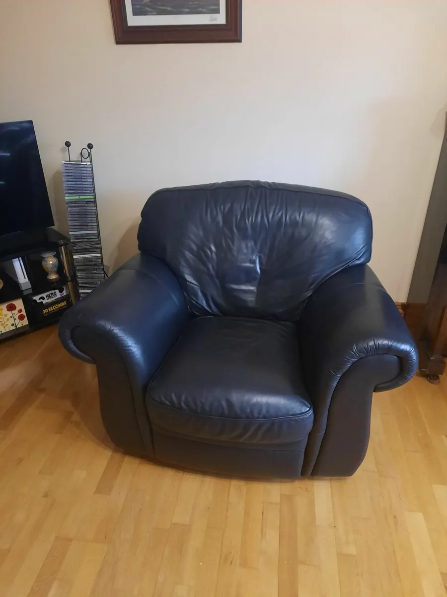 Sofa - Image 3