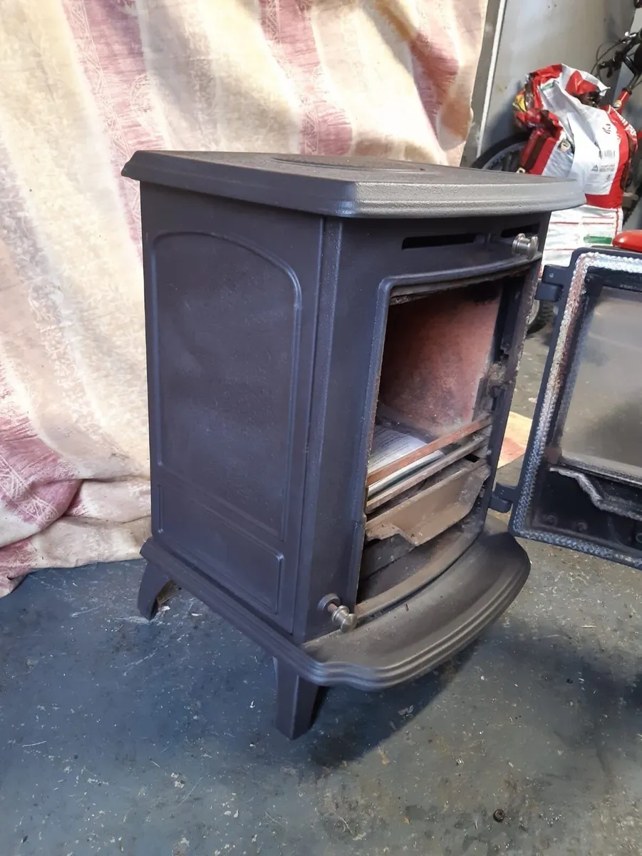 Oisin solid fuel stove, without boiler - Image 2