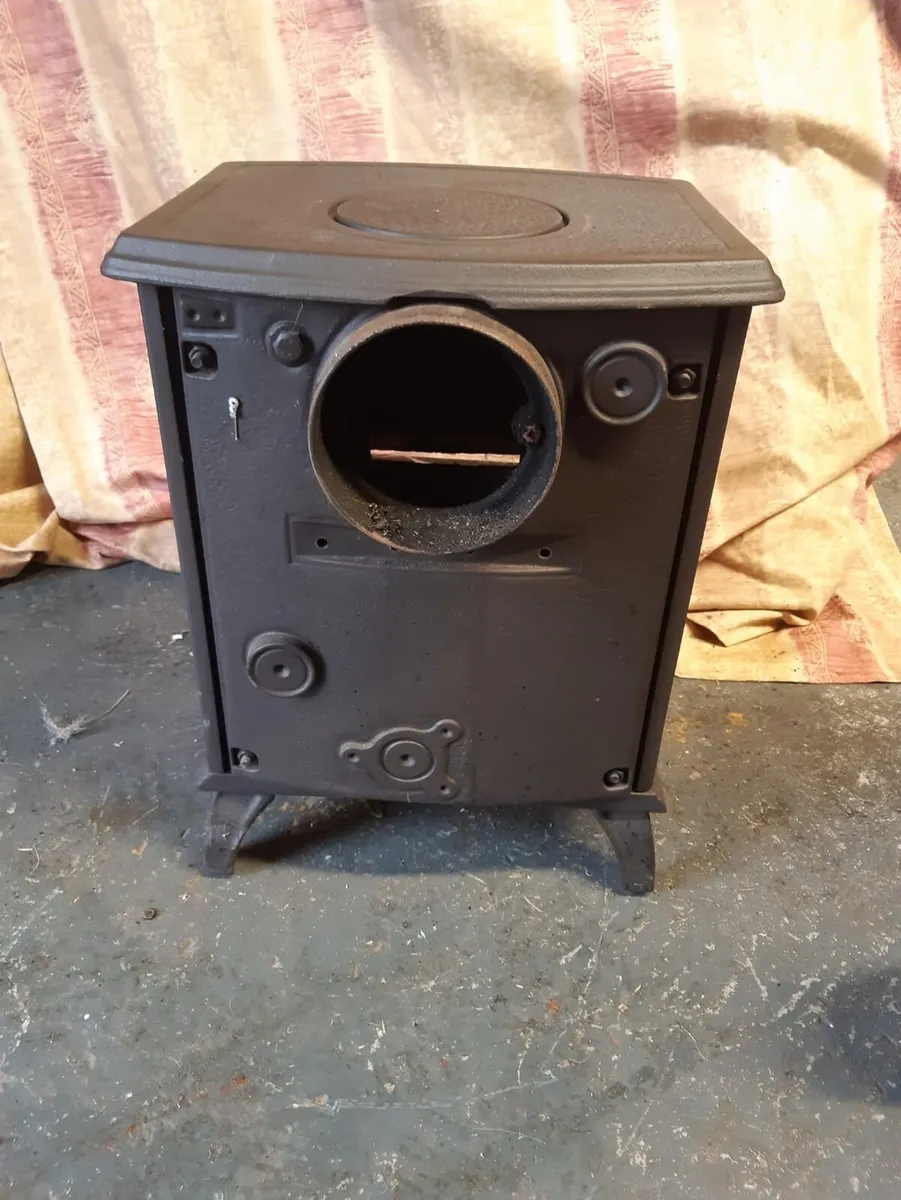 Oisin solid fuel stove, without boiler - Image 3