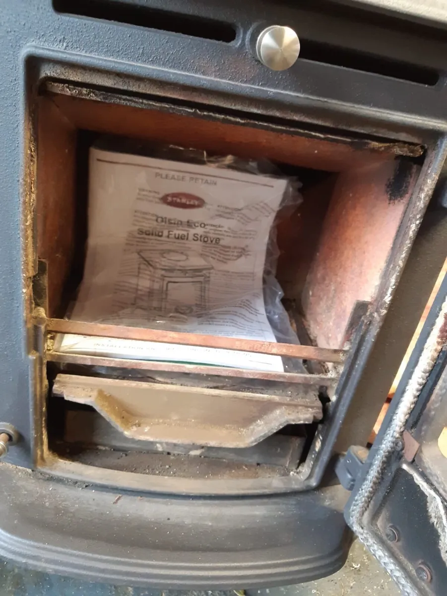 Oisin solid fuel stove, without boiler - Image 4