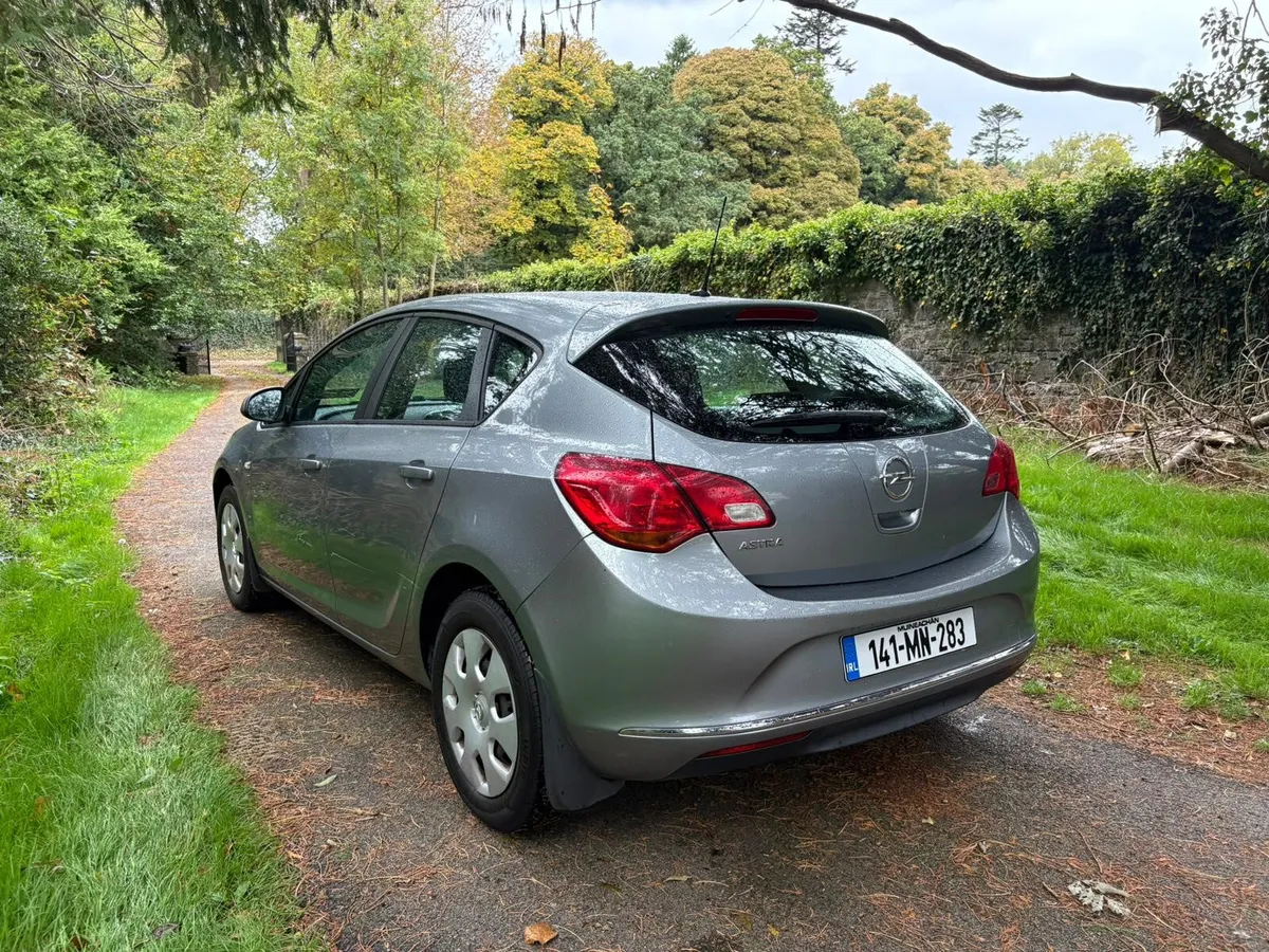 141 Opel Astra 1.4L, Long NCT until June 2026! - Image 2