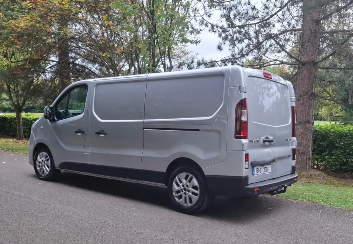 Renault Trafic 2016 DOE 10/26 - Image 2